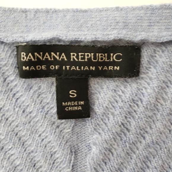 Banana Republic V neck Wool/Cashmere Sweater - Picture 5 of 5